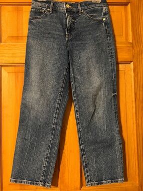 Express Women's Medium Wash Straight-Leg Jeans